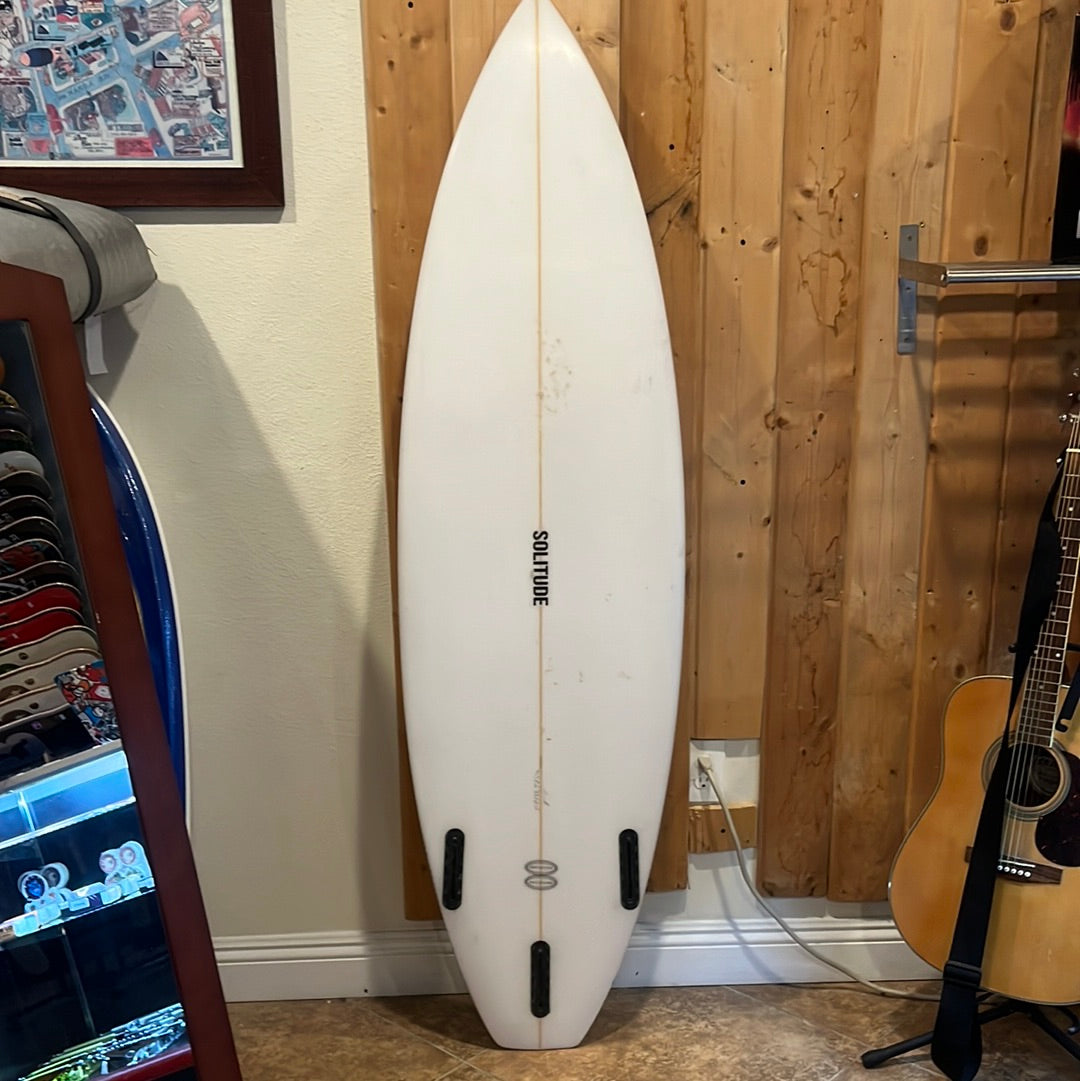 Solitude Surfboards 5&#39;9&quot; (used)