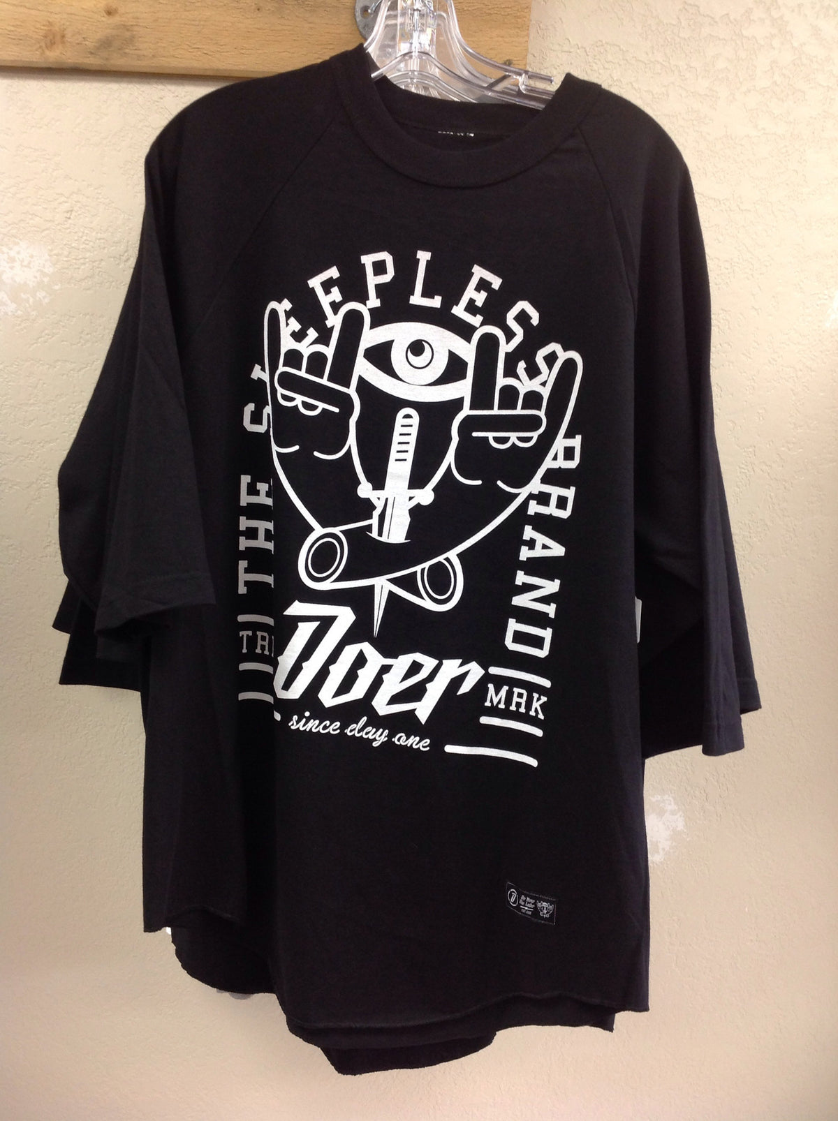 Doer &quot;THE SLEEPLESS BRAND&quot; 3/4 Sleeve T-Shirt - Sunny Smith LLC